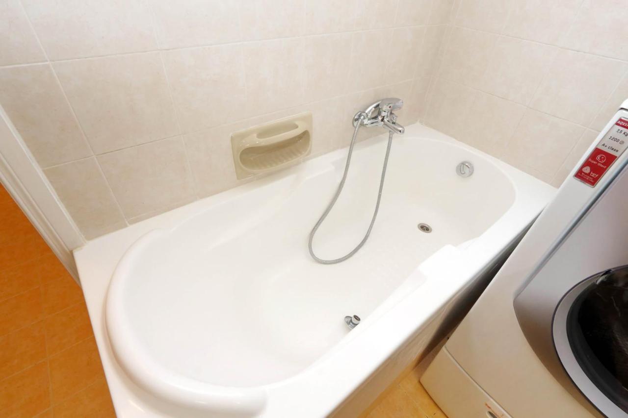 The Place To Be Apartment Rom