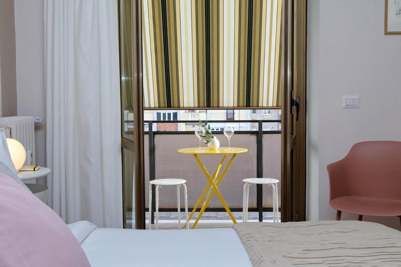 The Place To Be Apartment Rom