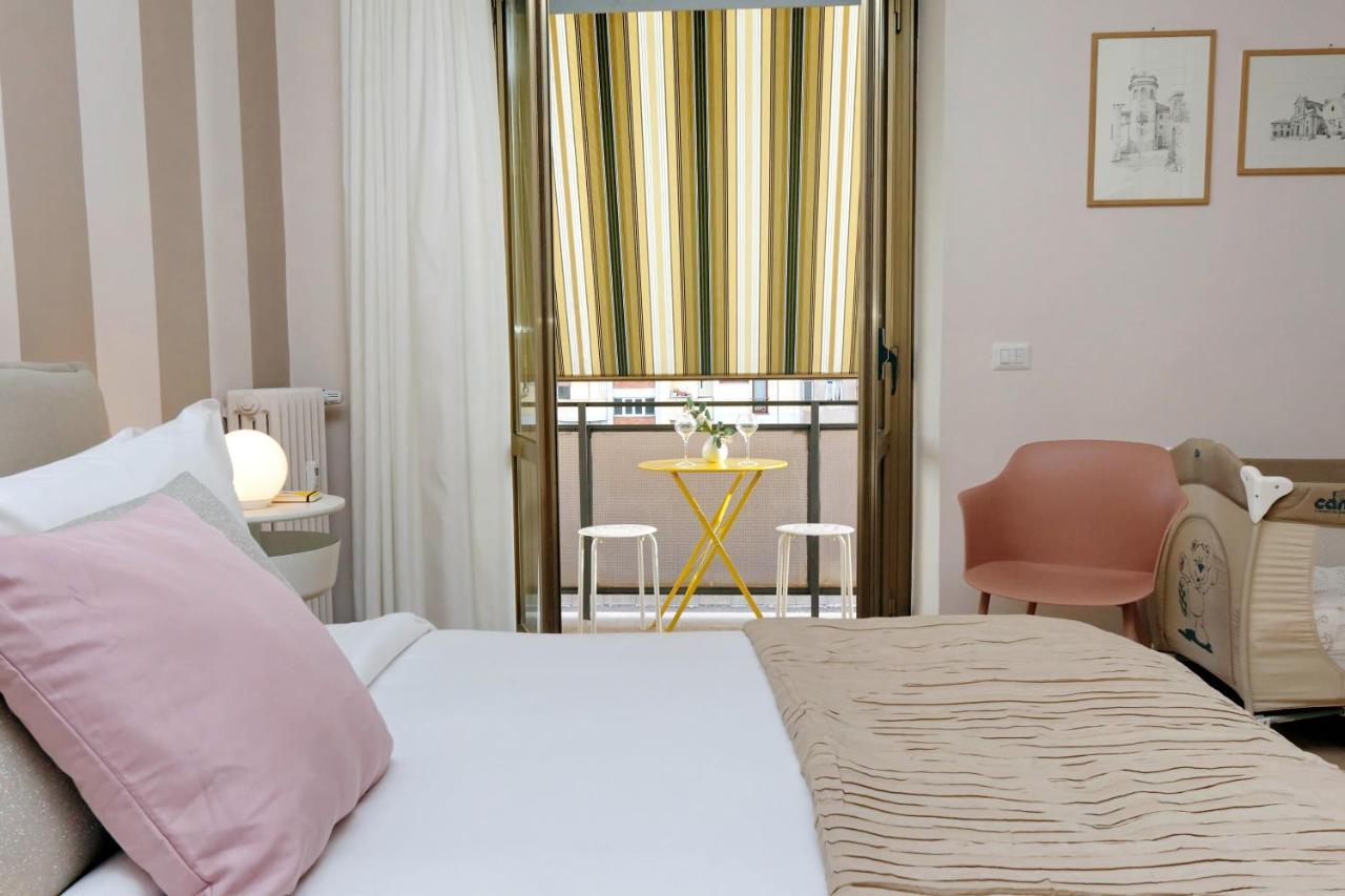 The Place To Be Apartment Rom